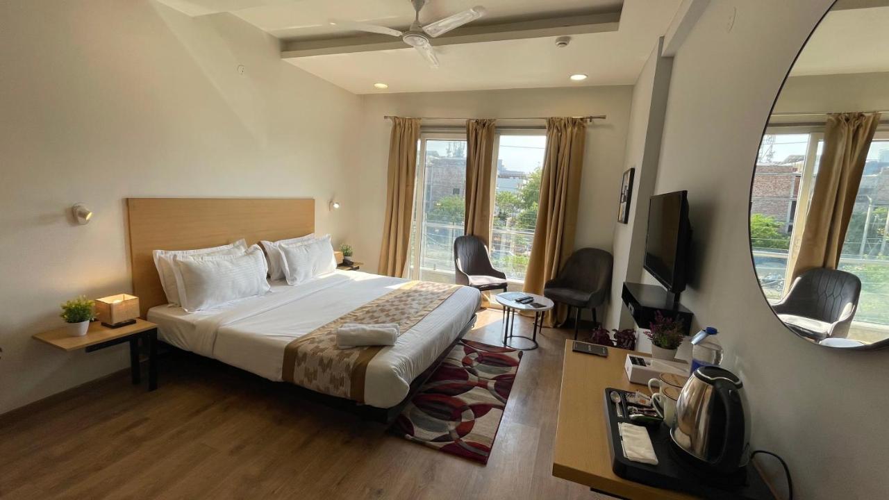 Saltstayz Express - Medicity Near Medanta Hospital Gurgaon Exterior foto